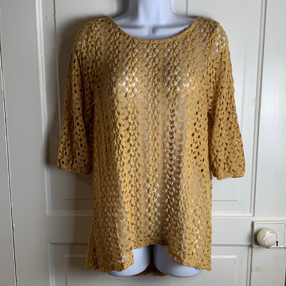 Coveted Clothing Crochet Top Size M